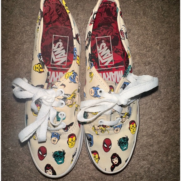 vans authentic marvel avengers